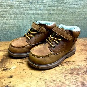 Carter’s/ Oshkosh B’gosh Toddler Boy Size 8 Shearling-Lined Boots